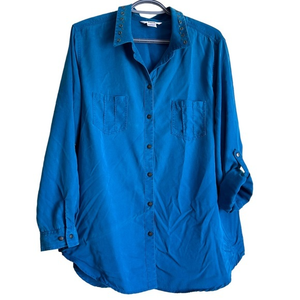 Alia button front blouse blue studded‎ collar size large